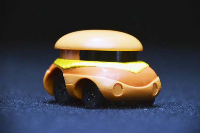 チョロQにマクドナルドのハッピーセットの大人気商品が登場！