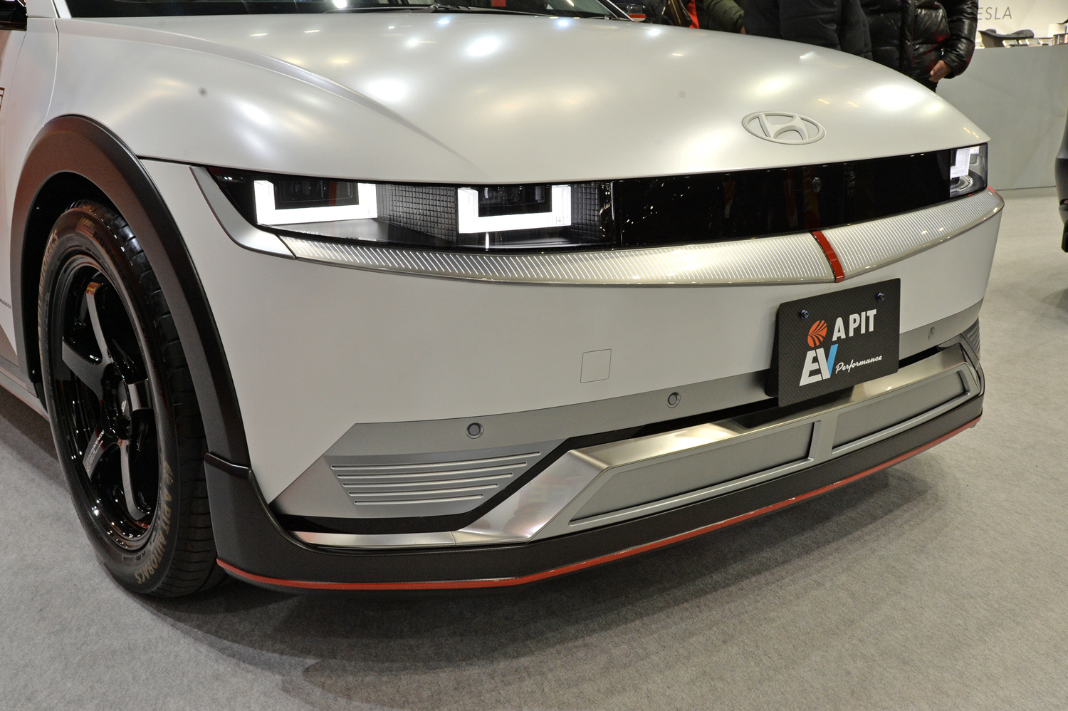 APIT AUTOBACS ICONIQ 5 Ver.AUTOBACSのフロントマスク